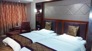 Tengyi Grand Hotel Kunming Exterior photo