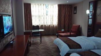 Tengyi Grand Hotel Kunming Exterior photo