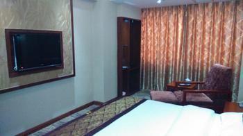 Tengyi Grand Hotel Kunming Exterior photo